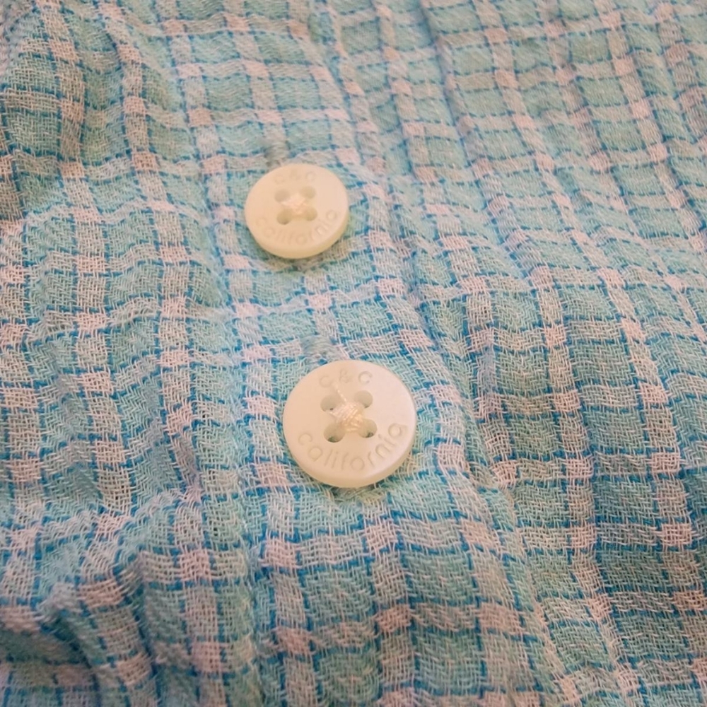 NWT C&C California Sleeveless Button Down Shirt - Picture 2 of 5